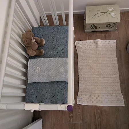 Garden Apartment, Apartment *