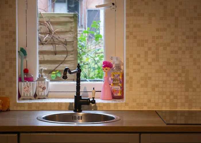 Garden Apartment, Appartement *