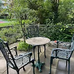 Garden Apartment, Lejlighed *